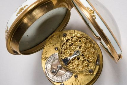 Once upon a time : le Musée du Cinquantenaire met à l’honneur sa collection de montres émaillées