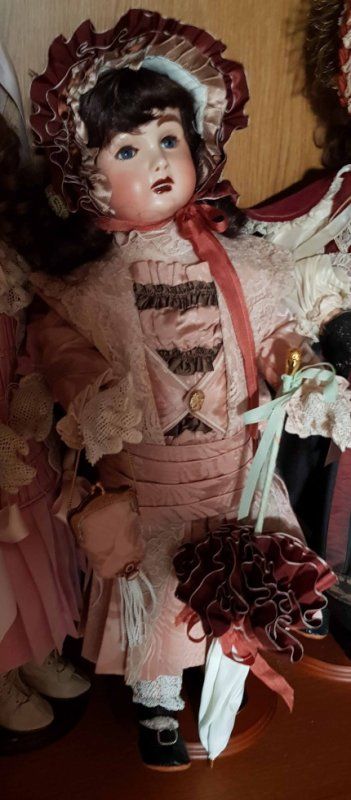 Robe taille basse avec drapé à la Française