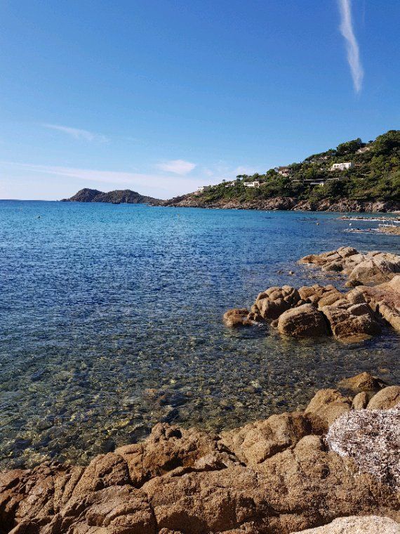 Depart pour la plage de l Escalet par le sentier des douaniers