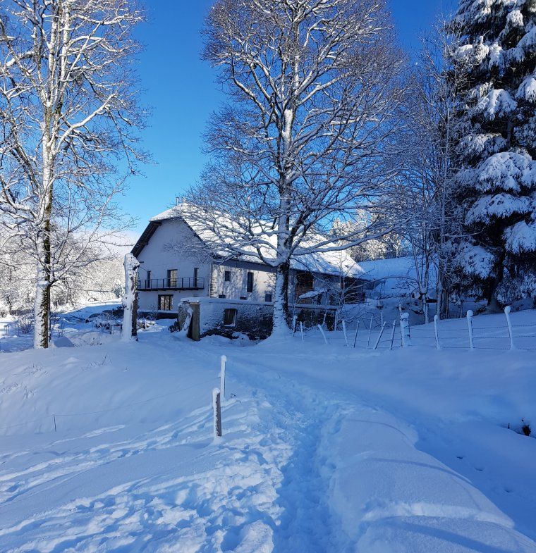 jour 2 . les glissades dans la neige et les bougies