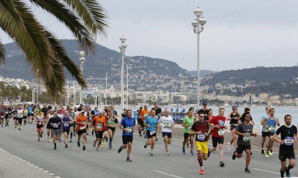 10 km et semi-marathon de Nice 2018 - L'ASPTT NIce remporte le semi par équipes !
