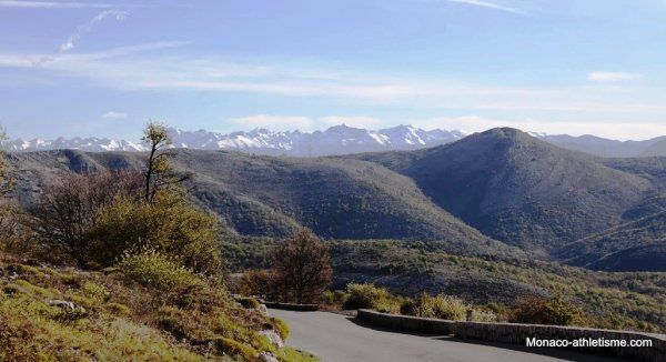 Ascension du Col de Vence 2019 - L'équipe féminine de l'ASPTT Nice Côte d'Azur 2ème