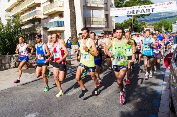 Ascension du Col de Vence 2019 - L'équipe féminine de l'ASPTT Nice Côte d'Azur 2ème