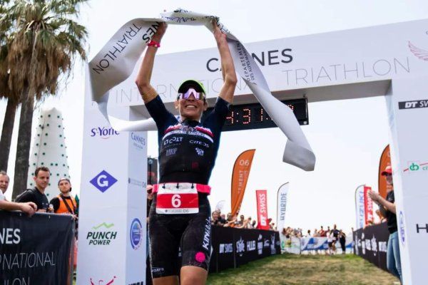 Triathlon International de Cannes - Victoire de Christel Robin en Triathlon L