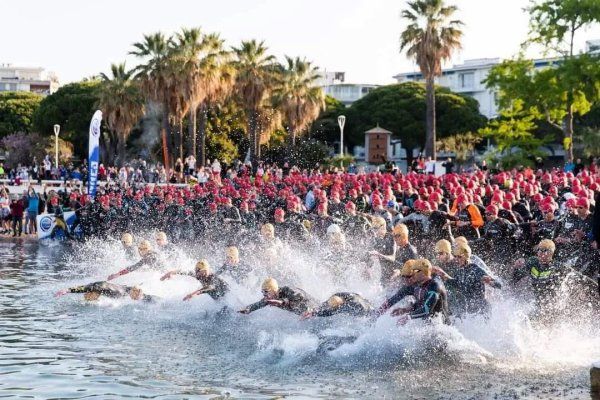 Triathlon International de Cannes - Victoire de Christel Robin en Triathlon L