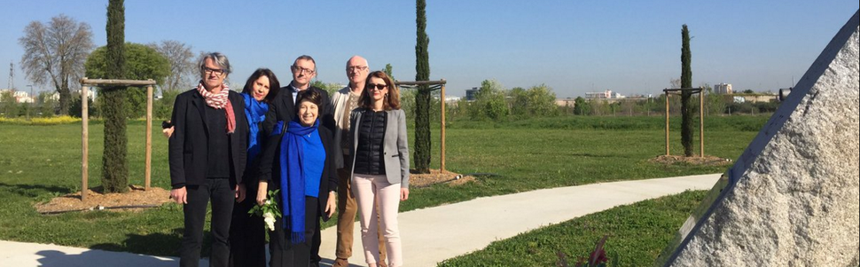 De passage à Toulouse, Corinne Lepage se recueille devant le mémorial AZF