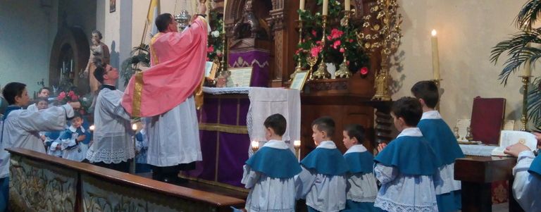 Messe de Laetare chantée par l'abbé Lorta